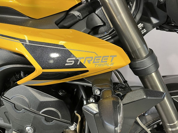 Triumph Street TRIPLE RS 10 of 16