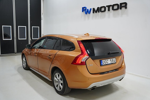 Volvo V60 4 of 19
