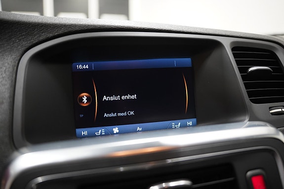 Volvo V60 15 of 19