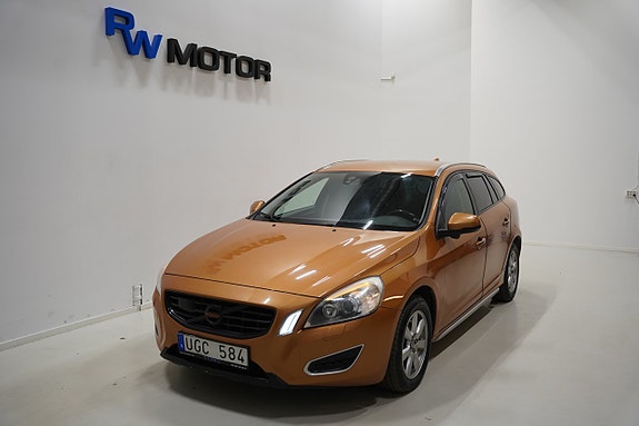 Volvo V60 2 of 19