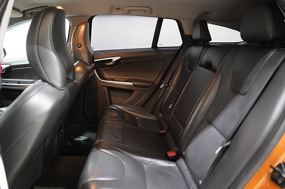 Volvo V60 17 of 19