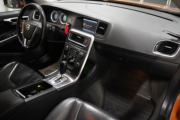 Volvo V60 8 of 19