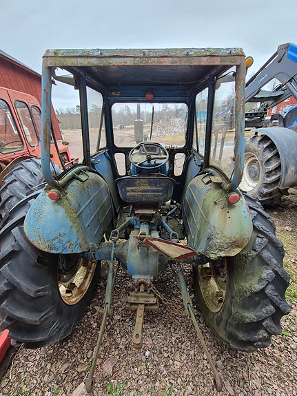 Ford 3000 4 of 4