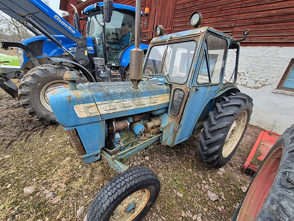 Ford 3000 3 of 4