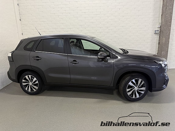 Suzuki S-Cross 2 of 5
