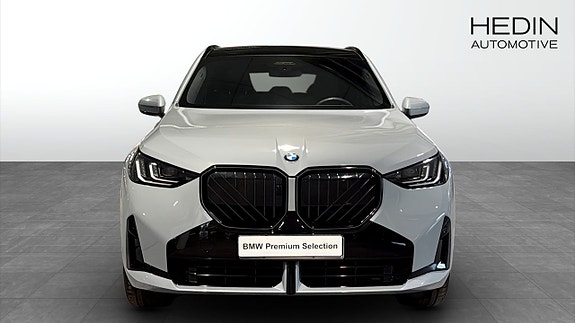 BMW X3 8 of 12