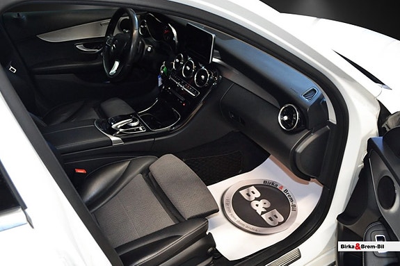 Mercedes-Benz C220 d 8 of 14