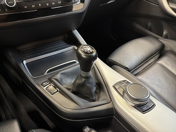 BMW 118d 19 of 25