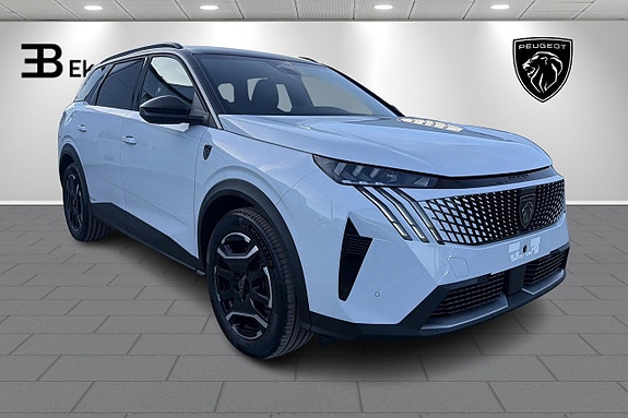 Peugeot 5008 3 of 5