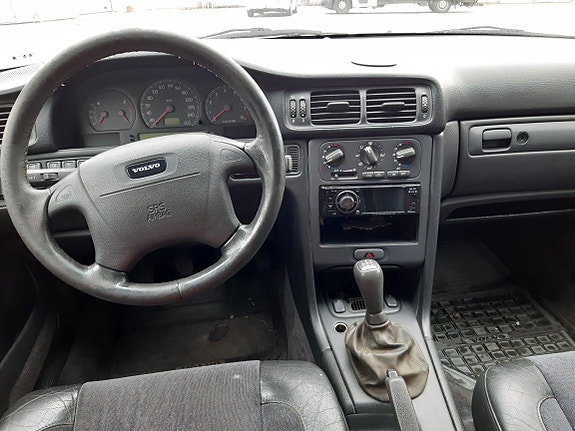Volvo V70 7 of 7