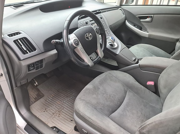 Toyota Prius 10 of 11