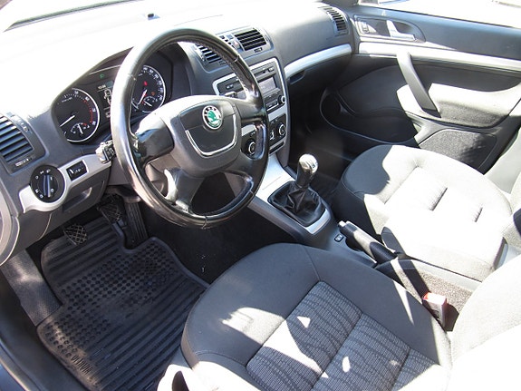 Skoda Octavia 14 of 16