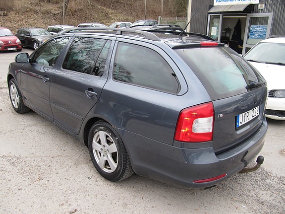 Skoda Octavia 6 of 16