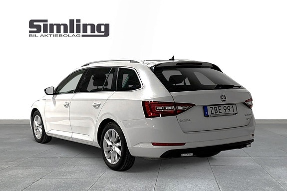 Skoda Superb 2 of 5