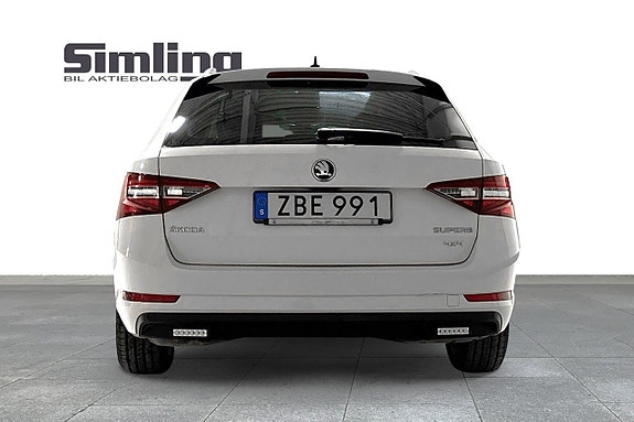 Skoda Superb 4 of 5