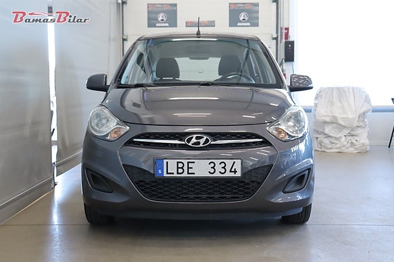 Hyundai i10 8 of 18
