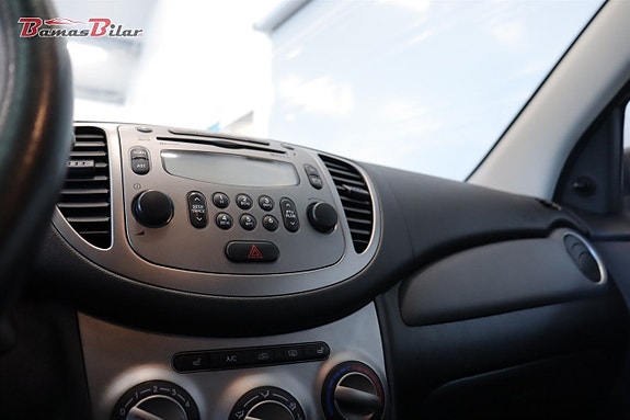 Hyundai i10 12 of 18