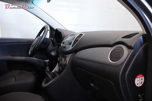 Hyundai i10 16 of 18