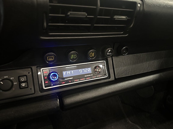 Porsche 911 Carrera 4 19 of 27