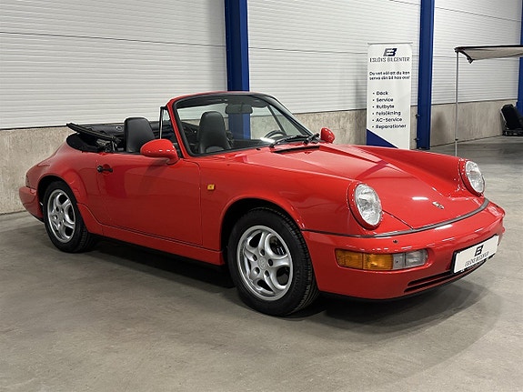 Porsche 911 Carrera 4 2 of 5