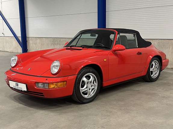 Porsche 911 Carrera 4 12 of 27