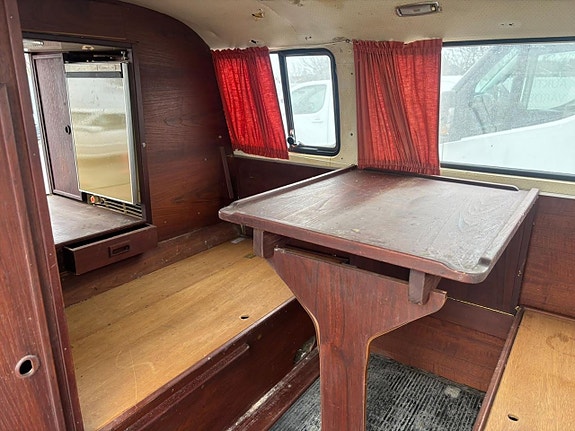 Volkswagen Buss 13 of 27
