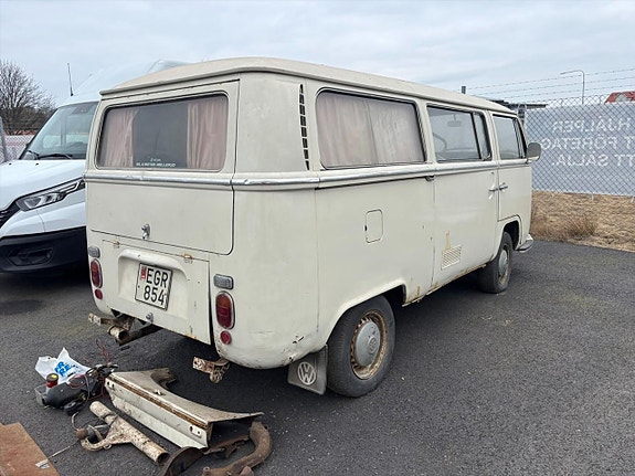 Volkswagen Buss 7 of 27