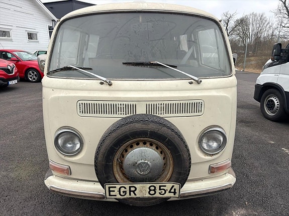 Volkswagen Buss 11 of 27