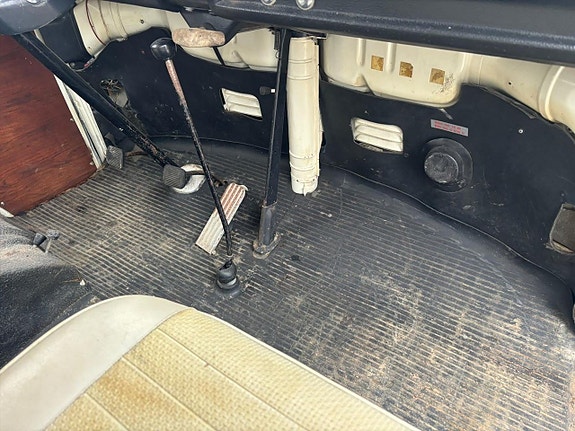 Volkswagen Buss 21 of 27