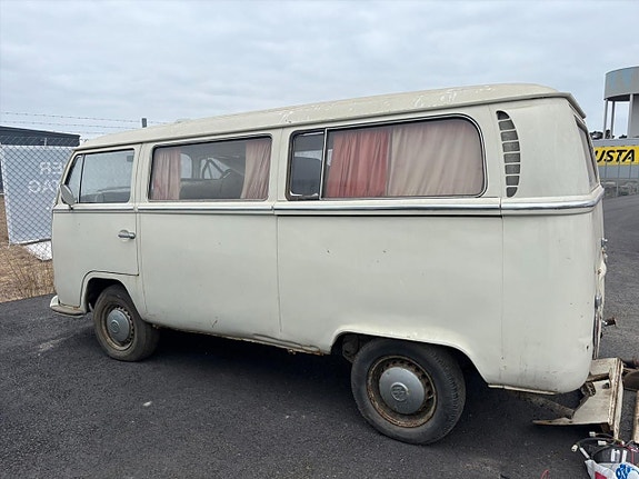 Volkswagen Buss 8 of 27