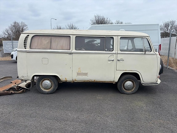 Volkswagen Buss 6 of 27
