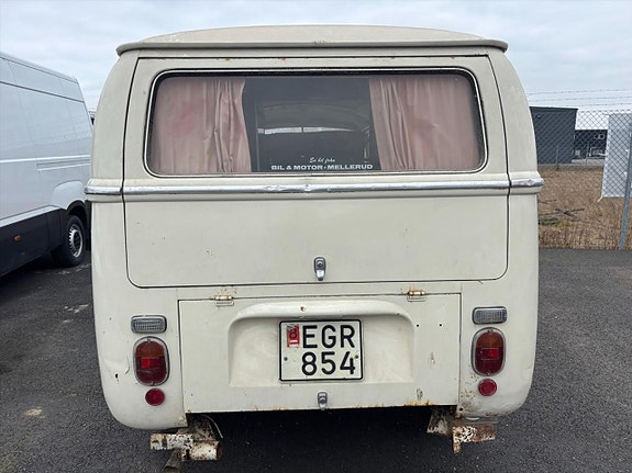 Volkswagen Buss 10 of 27