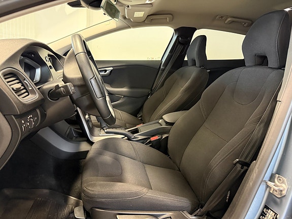 Volvo V40 Cross Country 6 of 14