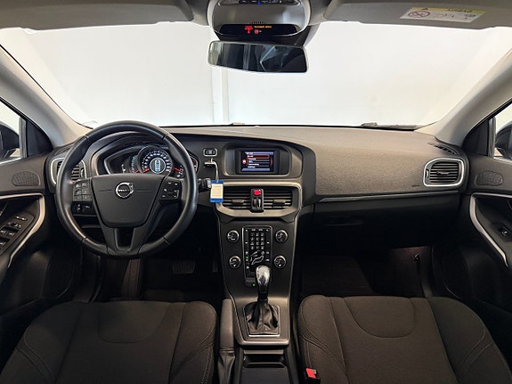 Volvo V40 Cross Country 5 of 14