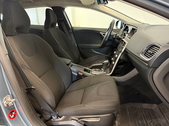 Volvo V40 Cross Country 10 of 14