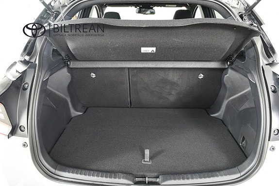 Toyota Yaris 9 of 17