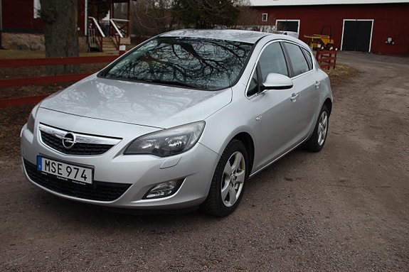 Opel Astra 3 of 5