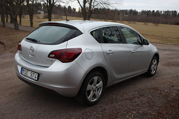 Opel Astra 6 of 10