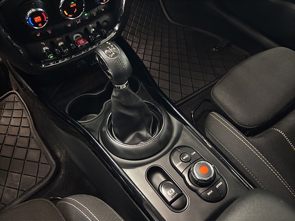 MINI Clubman Cooper S 21 of 24