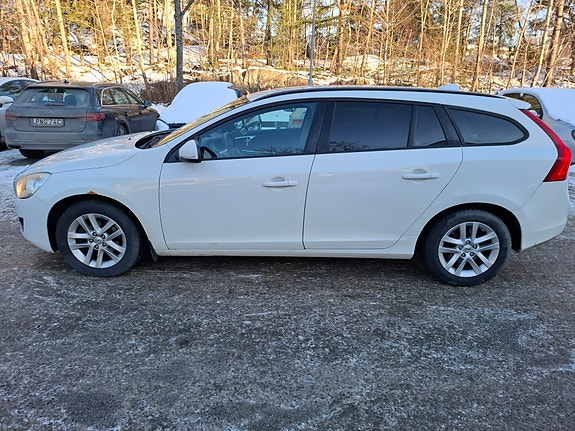 Volvo V60 8 of 8