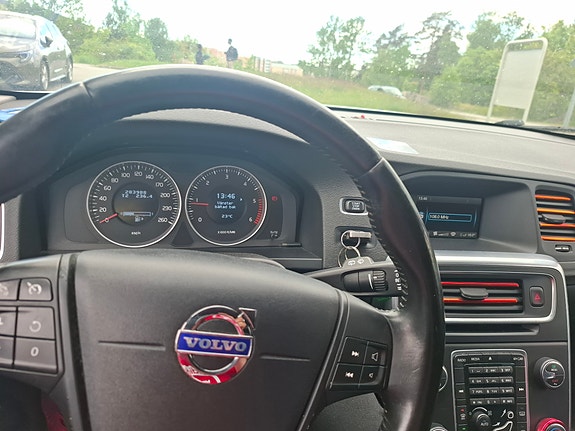 Volvo V60 3 of 8