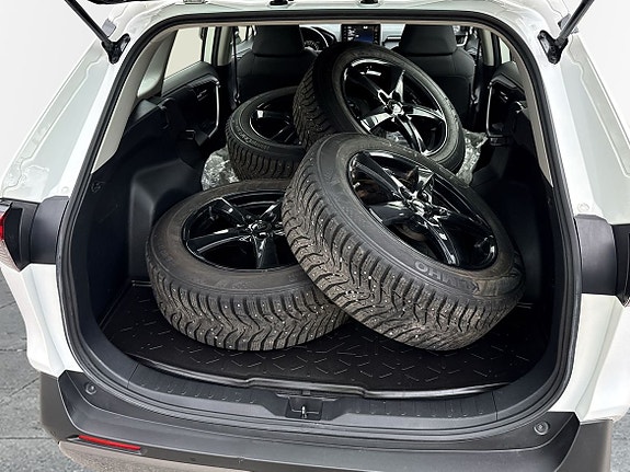 Toyota RAV4 10 of 20