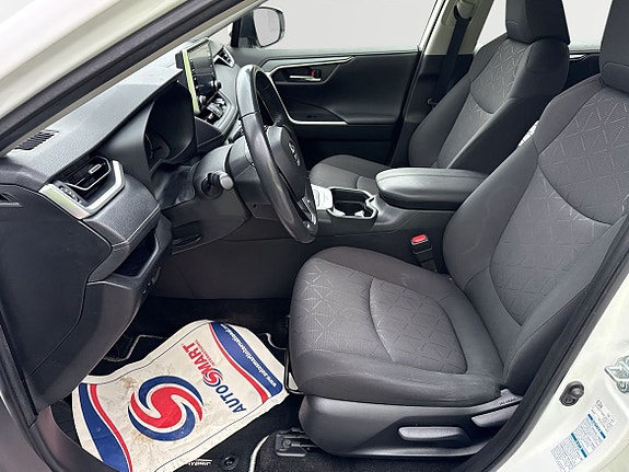 Toyota RAV4 12 of 20