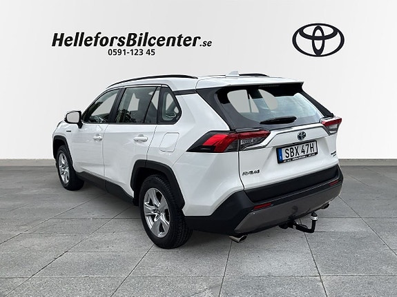 Toyota RAV4 2 of 5