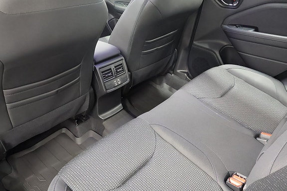 Subaru Forester 9 of 17