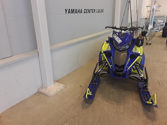 Yamaha Sidewinder XTX 146 2 of 2