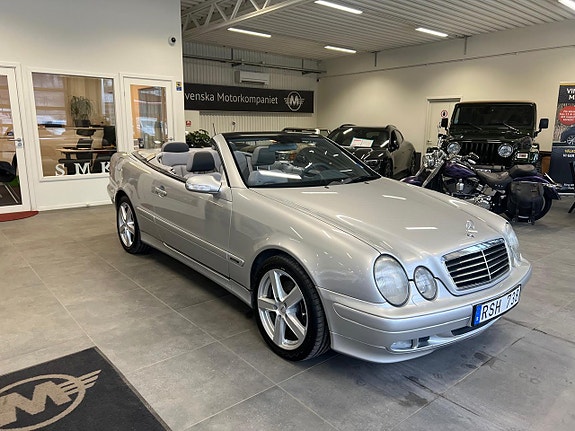 Mercedes-Benz CLK320