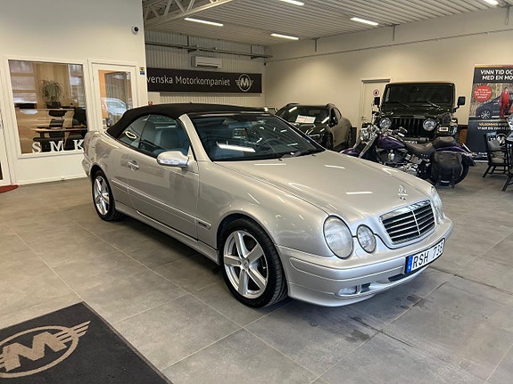Mercedes-Benz CLK320 2 of 5