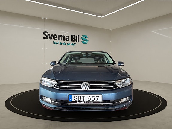 Volkswagen Passat 2 of 5
