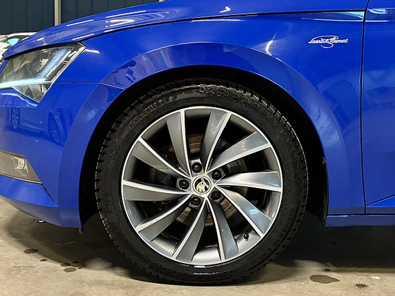 Skoda Superb 9 of 30
